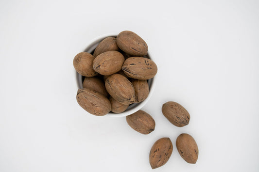 Lila Bazaar - 3LB Bag of Raw, Unsalted Pecans in Shell - Fresh, Nutty Flavor - No Added Flavors, Non-GMO - Convenient Resealable Packaging